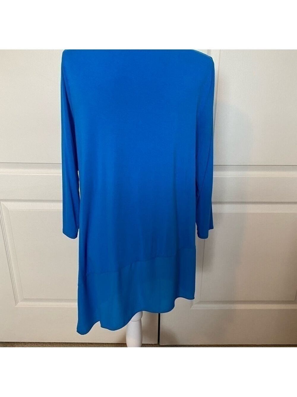 Vince Camuto Blue Long Sleeve Top Size Medium - Picture 7 of 10